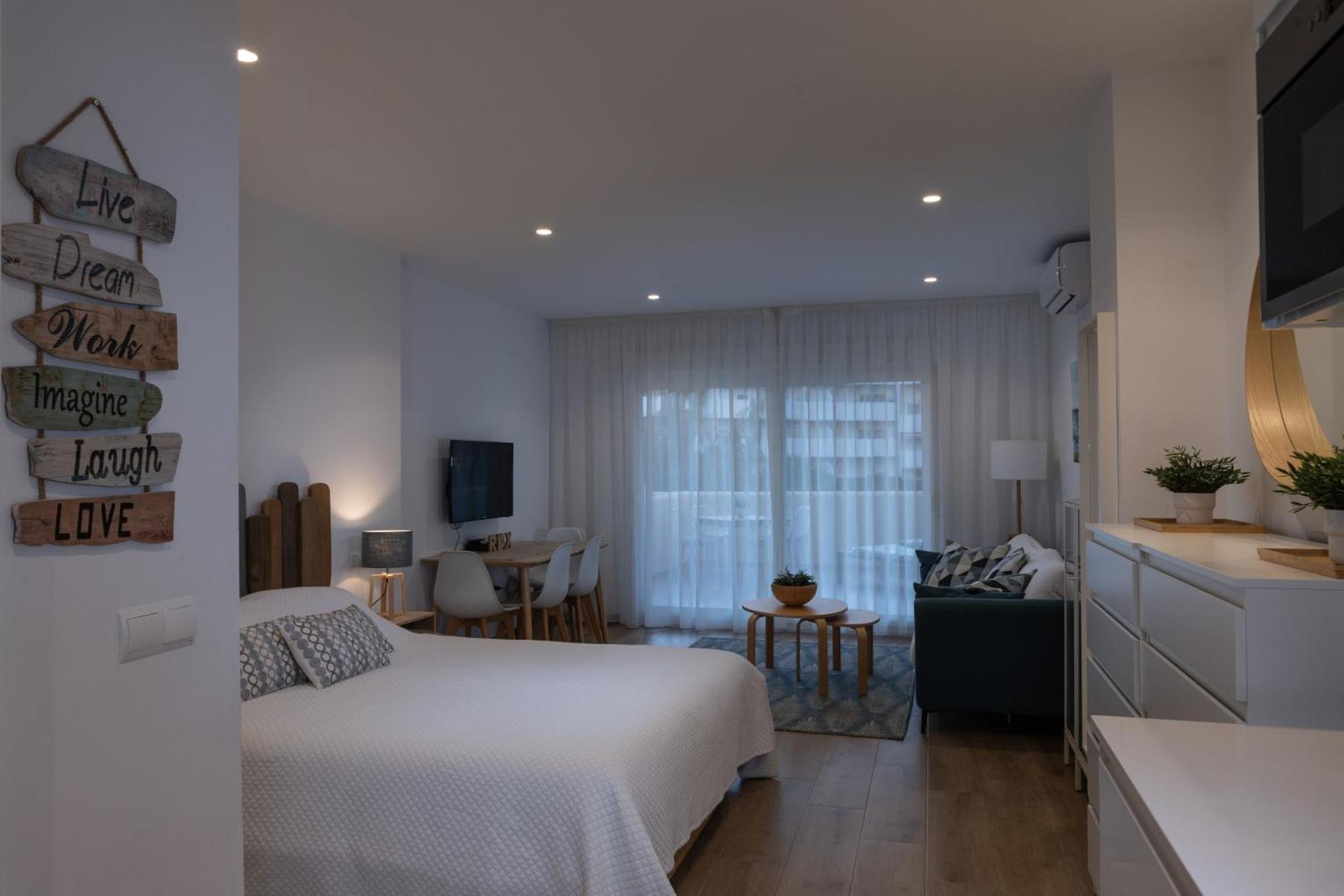 Benalbeach Loft Garden And Sea View Lejlighed *
